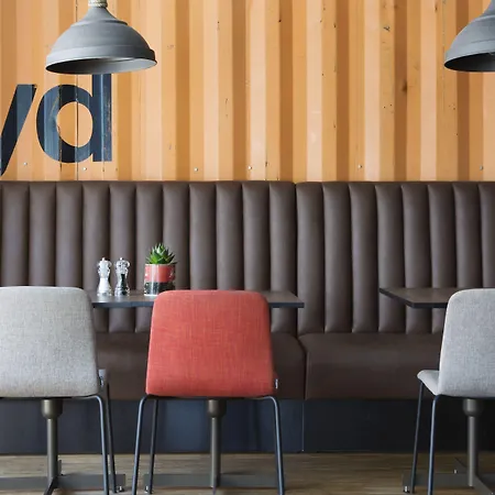 コンフォート 4*