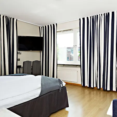 Allén - Sure By Western Allen 3*