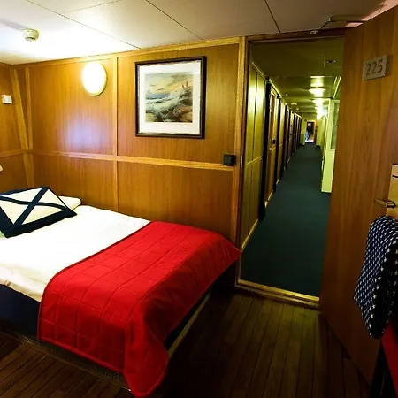 Barken Viking 3*