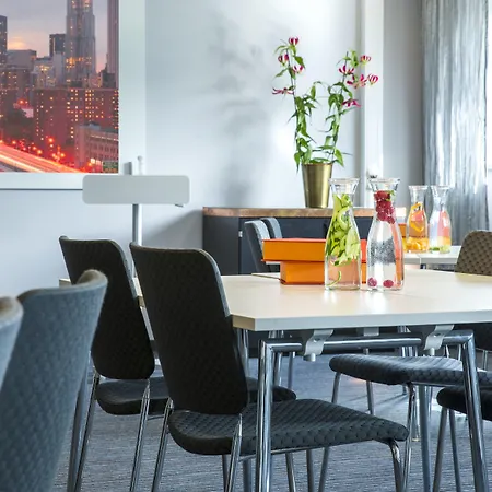 Radisson Blu Riverside Hotel 4*