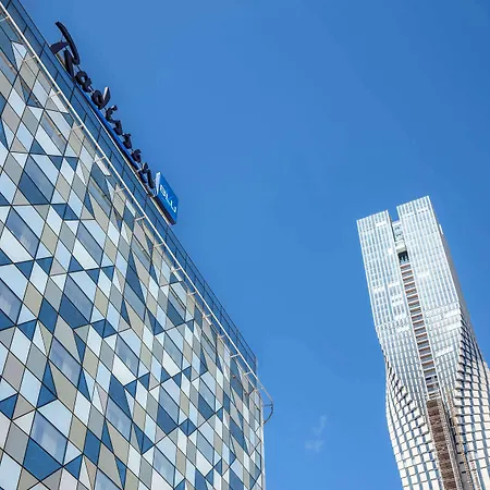 Отель Radisson Blu Riverside 4*
