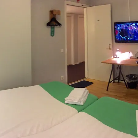 Avenyn Hostel, Former Le Mat Hostel *