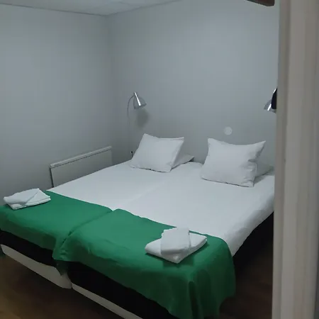 Avenyn Hostel, Former Le Mat *