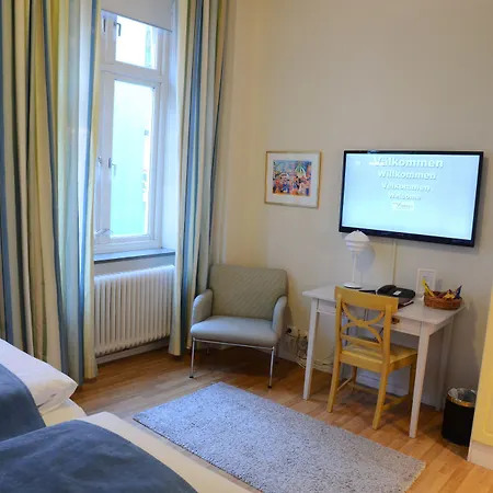 Vanilla Hotel
