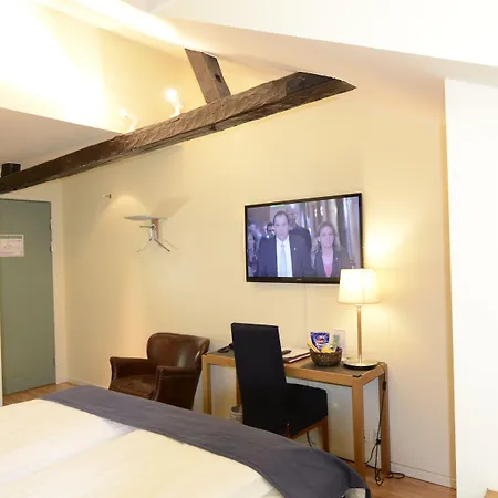 Vanilla Hotel