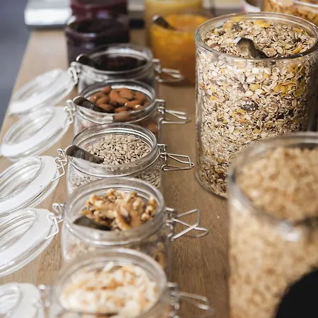 Linnéplatsens Hotell&vandrarhem *