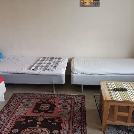 One Large With 3 Single Beds Pensión Gotemburgo