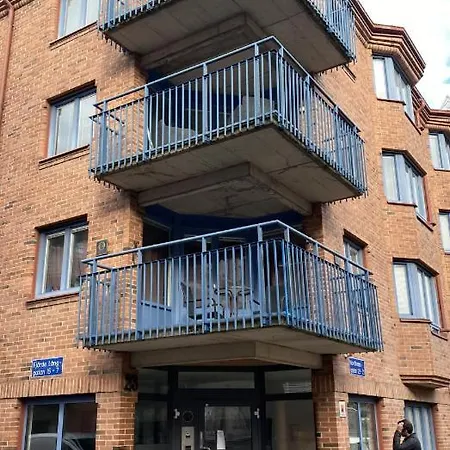 Prime Location, Spacious * גטבורג