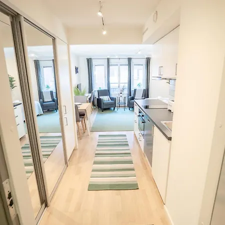 Linné Studio, Comfort Steps Away From Haga