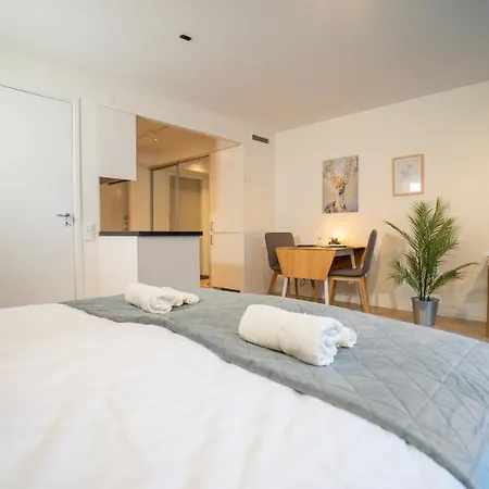 Calm Linne With Feel, Steps From Haga Apartment