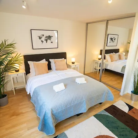 Apartment Earth-toned Studio, Near Haga & Jaerntorget Gothenburg