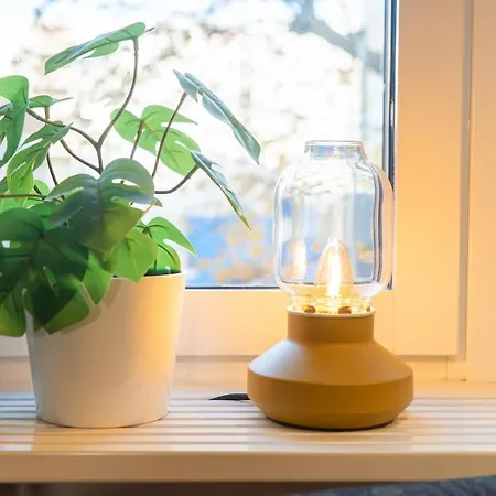 Earth-toned Studio, Near Haga & Jaerntorget * Gothenburg