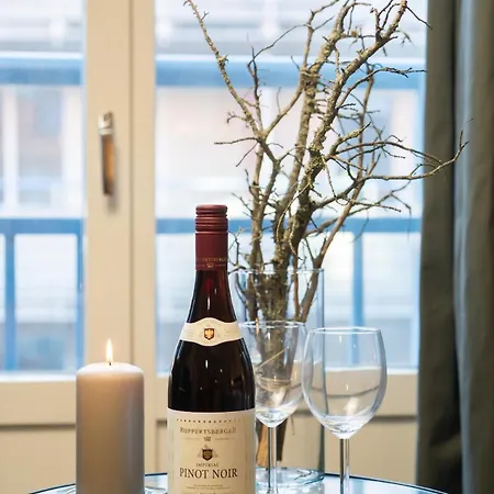 Linné Studio, Comfort Steps Away From Haga *