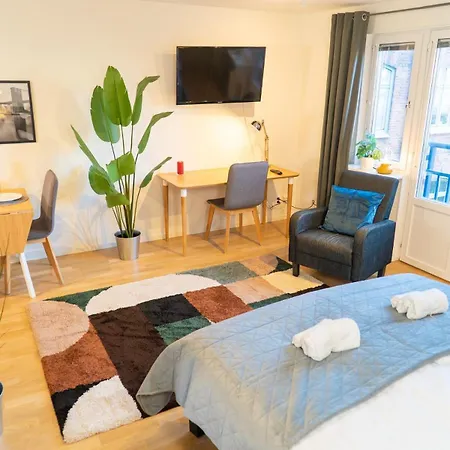 公寓 Earth-toned Studio, Near Haga & Jaerntorget