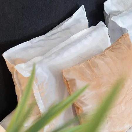 Earth-toned Studio, Near Haga & Jaerntorget 哥德堡