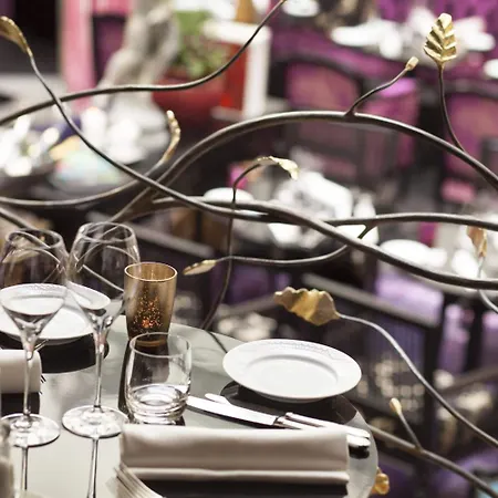 Dorsia & Restaurant 5*