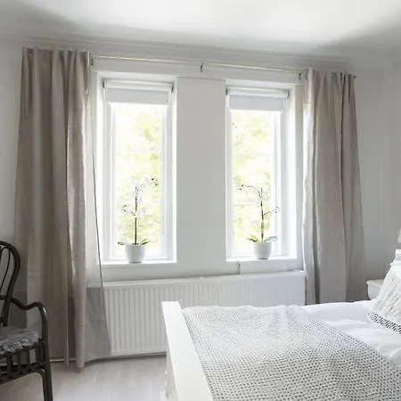 Wow & Lägenhetshotell 3*