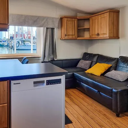 Lovely Ship In With Sauna