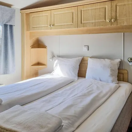 Hotel en barco Ship In With Sauna 4*