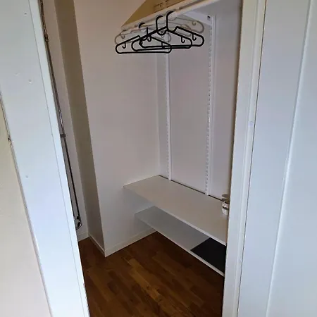 شقة Bright 3-bedroom With Balcony غوتنبرغ