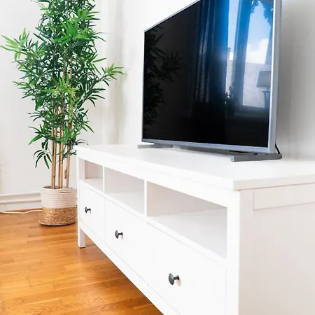 Chic 1br Center Sleeps 4 Braemaregarden Daire