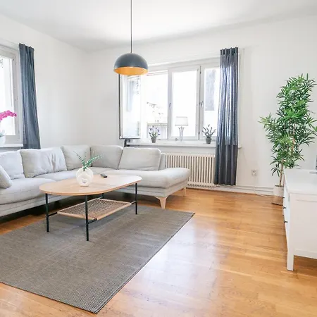 Chic 1br Center Sleeps 4 Braemaregarden * Gotemburgo