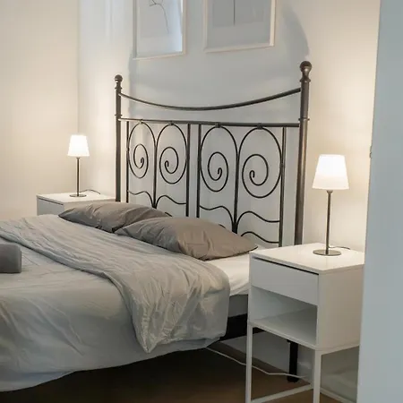 Chic 1br Center Sleeps 4 Braemaregarden