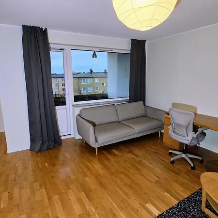 Bright 3-bedroom With Balcony * غوتنبرغ
