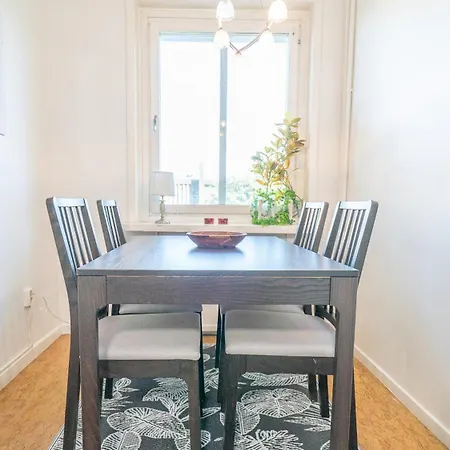 Chic 1br Center Sleeps 4 Braemaregarden Gothenburg