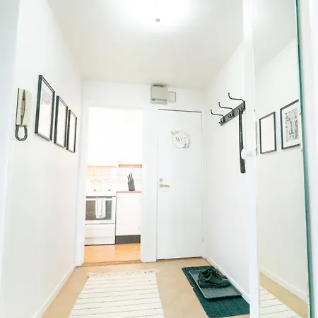 Apartment Chic 1br Center Sleeps 4 Braemaregarden