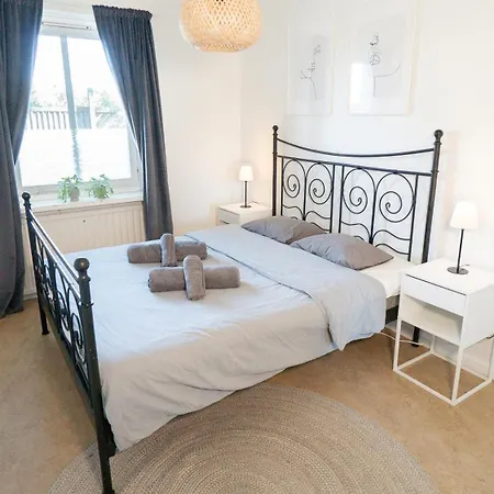 Chic 1br Center Sleeps 4 Braemaregarden