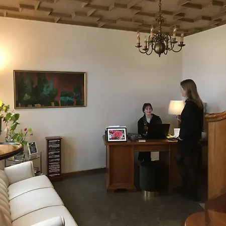 Ewa & Maude Отель 2*