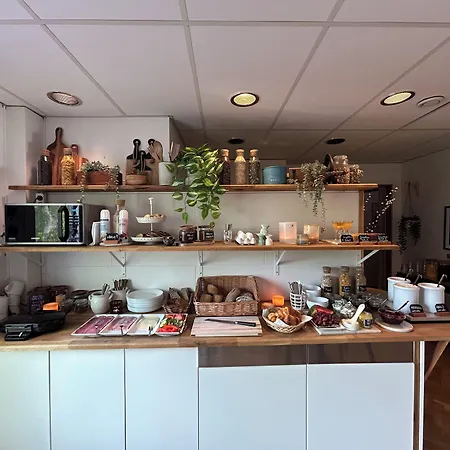 Ewa & Maude Отель 2*