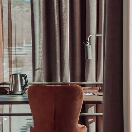 Quality The Weaver Hotel