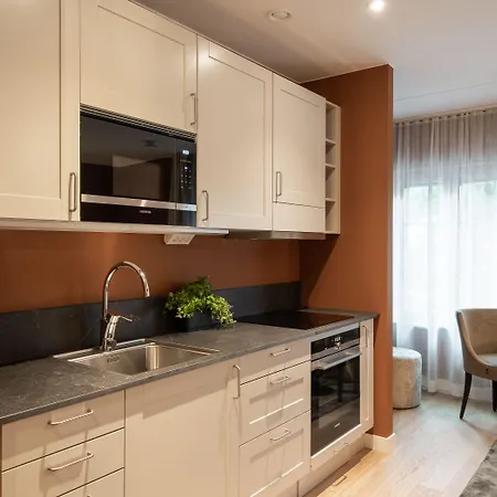 Live And Ekmanska Aparthotel