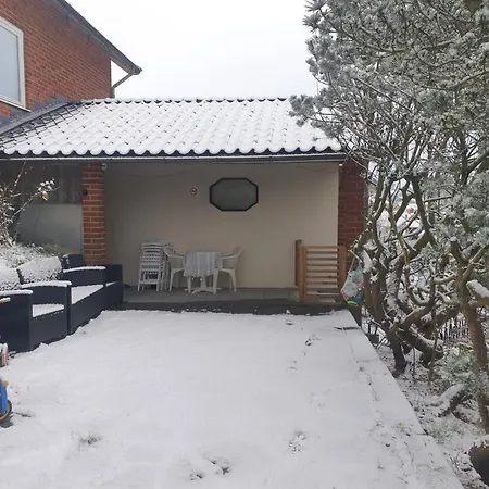 Cozy In 50s 10 Min Tram Ride To Апартаменты *