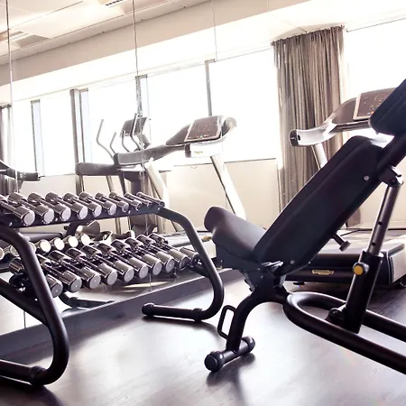 מלון Radisson Blu Riverside