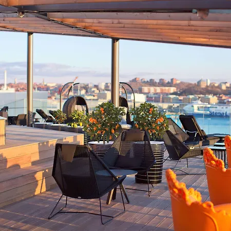 Radisson Blu Riverside 4*