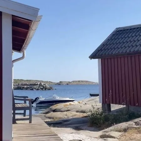Seaside House In Sandvik With Pool 度假居