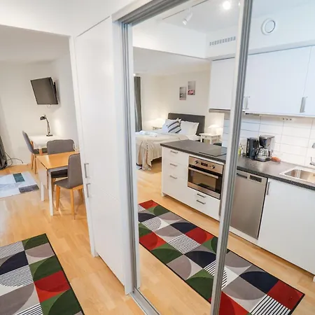 Апартаменты Warm Modern In The Heart Of Linne & Haga *