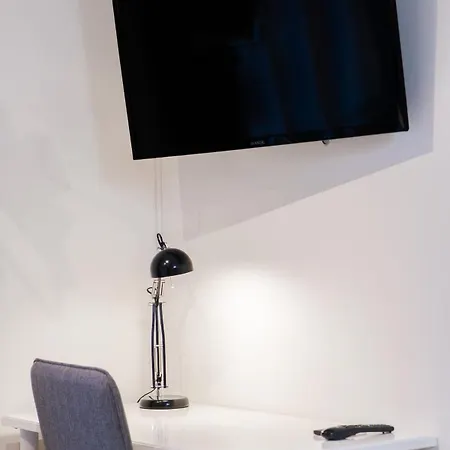 Апартаменты Warm Modern In The Heart Of Linne & Haga