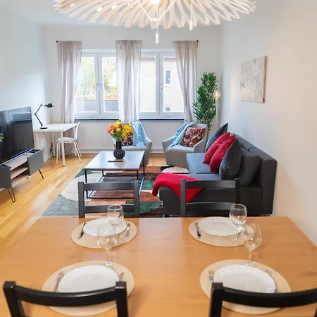 Daire Large 2br - Scandinavian Design - Balcony Göteborg