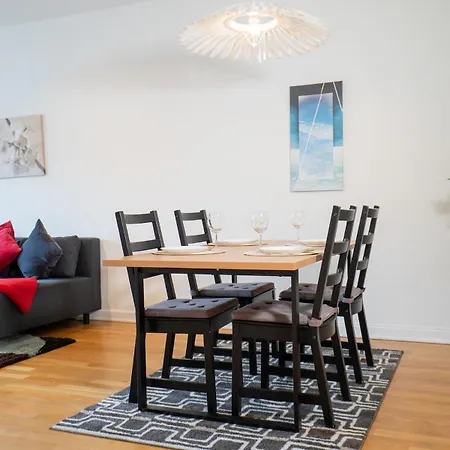 Large 2br - Scandinavian Design - Balcony * Gothenburg
