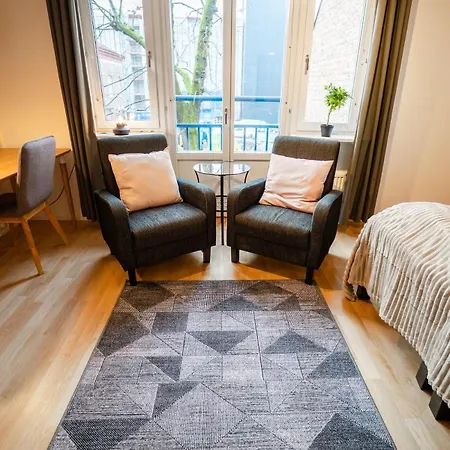 Modern In The Heart Of Linne, Walk To Haga * غوتنبرغ