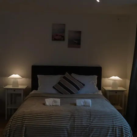 Warm Modern In The Heart Of Linne & Haga Apartman