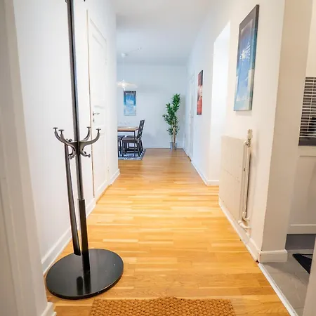 Large 2br - Scandinavian Design - Balcony غوتنبرغ