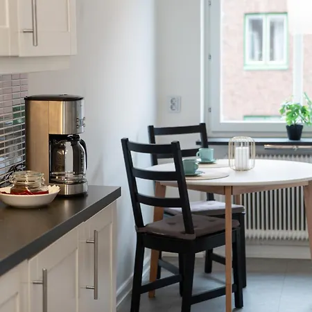 Daire Large 2br - Scandinavian Design - Balcony