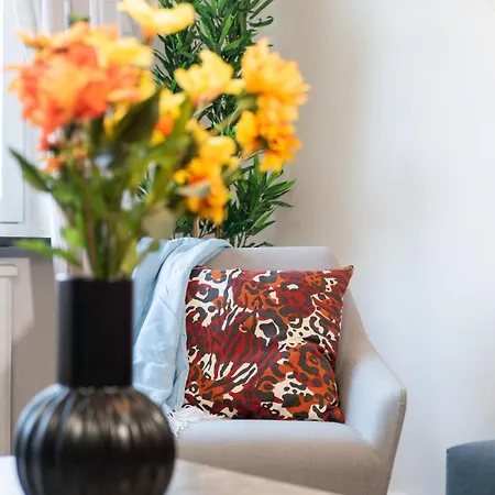 Large 2br - Scandinavian Design - Balcony Apartment Gothenburg