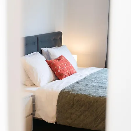 شقة Large 2br - Scandinavian Design - Balcony