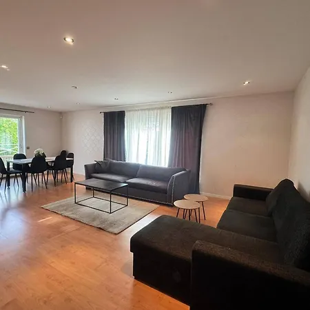 Family & Worker In Goeteborg Holiday home